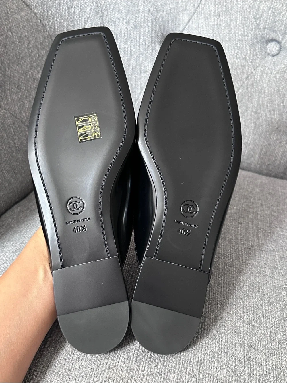 2026 CHANEL BLACK LEATHER SLIDES MULES HALF LOAFER SHOES GOLD CC LOGO 40.5 BLAZY
